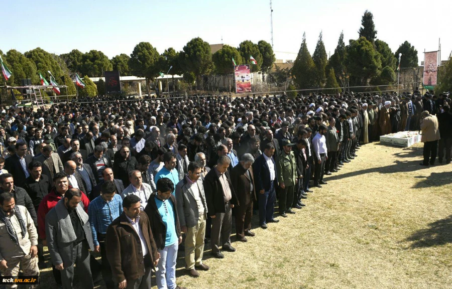 بدرقه شکوهمند مسافران پرواز شهادت به منزل ابدی در دانشکده فنی شهید رجایی کاشان