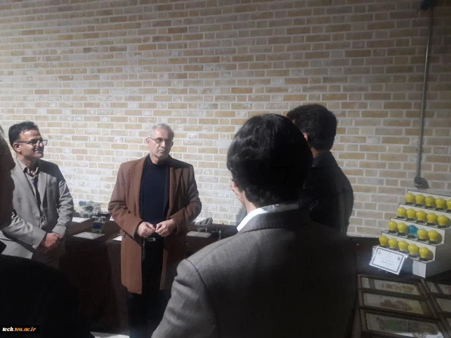 بازدید دکتر صادقی از حوزه معاونت راهبردی ریاست جمهوری از مرکز رشد و خلاقیت و نوآوری دانشکده فنی شهید رجائی کاشان 6
