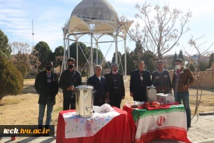 راه اندازی ایستگاه صلواتی به مناسبت فرارسیدن دهه مبارک فجر در دانشکده فنی شهید رجائی کاشان 4