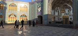 حضور و تجدید عهد و پیمان جمعی از کارکنان و اساتید و اعضای هیئت علمی دانشکده فنی شهید رجائی کاشان با شهیدان انقلاب اسلامی و دفاع مقدس در هفته بسیج مستضعفین 9