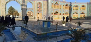 حضور و تجدید عهد و پیمان جمعی از کارکنان و اساتید و اعضای هیئت علمی دانشکده فنی شهید رجائی کاشان با شهیدان انقلاب اسلامی و دفاع مقدس در هفته بسیج مستضعفین 12