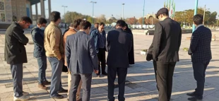 حضور و تجدید عهد و پیمان جمعی از کارکنان و اساتید و اعضای هیئت علمی دانشکده فنی شهید رجائی کاشان با شهیدان انقلاب اسلامی و دفاع مقدس در هفته بسیج مستضعفین 17