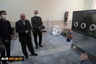 بازدید سردار جواد نائینی کفیل نمایندگی مردم کاشان و آران و بیدگل در مجلس شورا از هسته های فناور مرکز رشد و خلاقیت دانشکده فنی شهید رجائی پسران کاشان 3