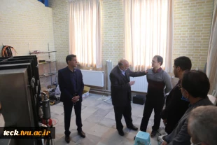 بازدید سردار جواد نائینی کفیل نمایندگی مردم کاشان و آران و بیدگل در مجلس شورا از هسته های فناور مرکز رشد و خلاقیت دانشکده فنی شهید رجائی پسران کاشان 6