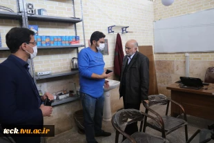 بازدید سردار جواد نائینی کفیل نمایندگی مردم کاشان و آران و بیدگل در مجلس شورا از هسته های فناور مرکز رشد و خلاقیت دانشکده فنی شهید رجائی پسران کاشان 11