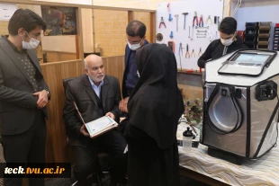 بازدید سردار جواد نائینی کفیل نمایندگی مردم کاشان و آران و بیدگل در مجلس شورا از هسته های فناور مرکز رشد و خلاقیت دانشکده فنی شهید رجائی پسران کاشان 17