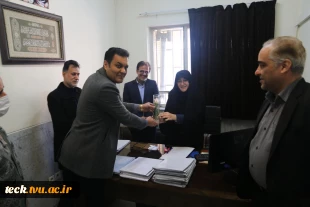 تجلیل از بانوان شاغل در دانشکده فنی شهید رجائی کاشان به مناسبت فرارسیدن ولادت باسعادت حضرت فاطمه زهرا سلام الله و روز زن 9