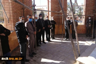 تجدید عهد و پیمان با شهیدان انقلاب اسلامی در چهل و سومین سالگرد پیروزی انقلاب با حضور بر مزار شریف شهدای گمنام دانشکده فنی شهید رجائی کاشان 12