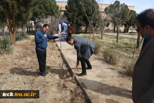 اجرای برنامه جمعی درختکاری در روز ولادت حضرت اباعبدالله الحسین علیه السلام، روز پاسدار و روز درختکاری در دانشکده فنی شهید رجائی کاشان 2