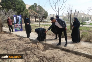 اجرای برنامه جمعی درختکاری در روز ولادت حضرت اباعبدالله الحسین علیه السلام، روز پاسدار و روز درختکاری در دانشکده فنی شهید رجائی کاشان 6