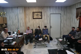 نشست صمیمی ریاست دانشکده فنی شهید رجائی کاشان با اعضای شورای بسیج دانشجویی دانشکده 5