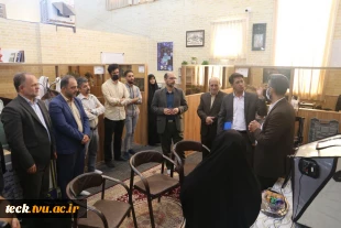 بازدید مسئول بسیج اساتید استان اصفهان و هیئت همراه از توانمندی های هسته های فناور مرکز  رشد، خلاقیت و نوآوری دانشکده فنی شهید رجائی کاشان 3
