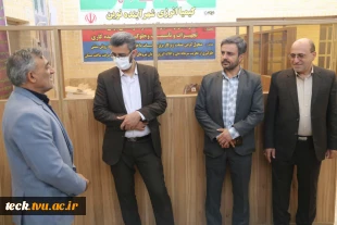 بازدید مسئول بسیج اساتید استان اصفهان و هیئت همراه از توانمندی های هسته های فناور مرکز  رشد، خلاقیت و نوآوری دانشکده فنی شهید رجائی کاشان 10