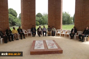 تجدید عهد و میثاق با شهدای گمنام مدفون در دانشکده فنی شهید رجائی کاشان در روز سوم خرداد 4
