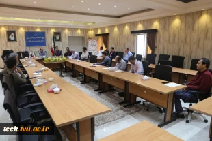 برگزاری جلسه هماهنگی و تبادل نظر بین عوامل قبل از برگزاری آزمون های پایان سال در دانشکده فنی شهید رجائی کاشان 4
