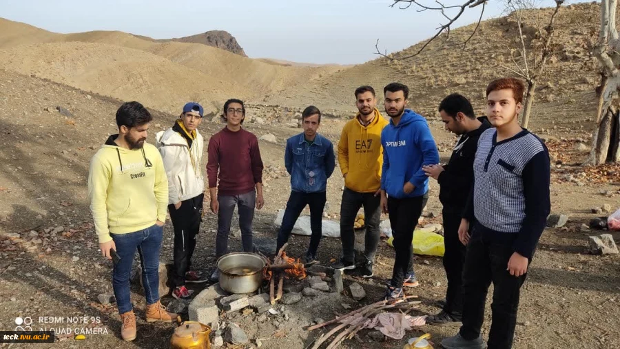 شرکت جمعی از دانشجویان خوابگاهی در اردوی نیم روزه کوهنوردی و کوهگشت دانشجویی در ارتفاعات خمب دره کاشان 2