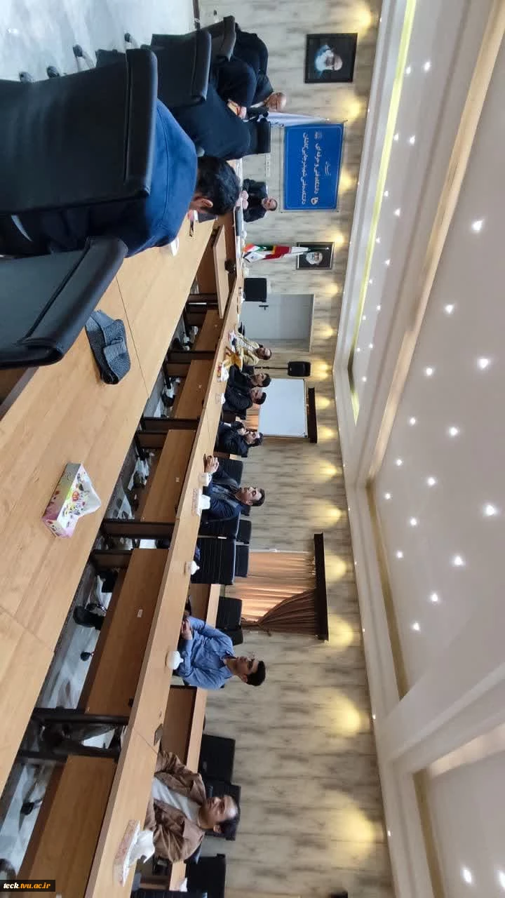 تجلیل از کارکنان در پایان امتحانات نیم سال اول  1402 – 1401 3
