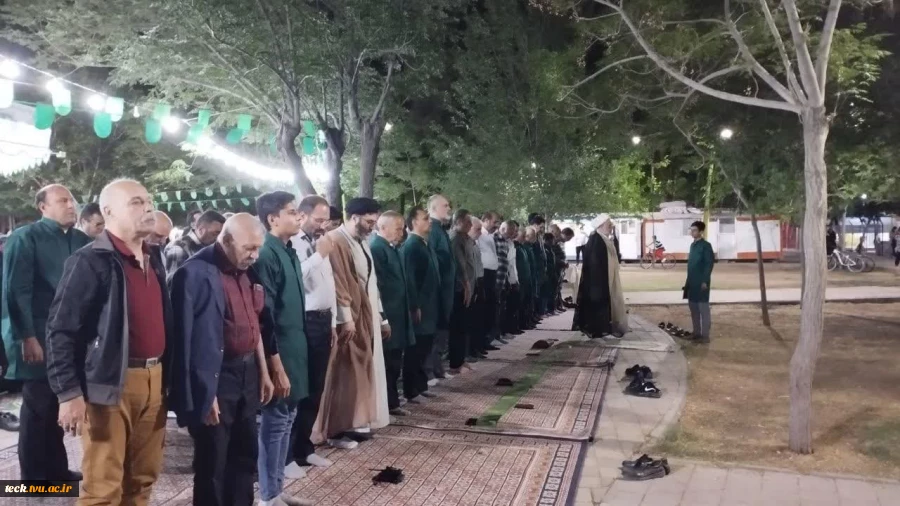حضور کارکنان و دانشجویان دانشکده فنی و حرفه ای شهید رجایی کاشان در چایخانه حضرت رضا علیه السلام 9