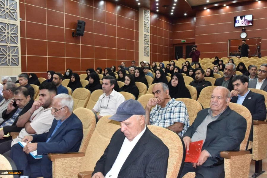 رئیس دانشگاه فنی و حرفه‌ای در چهارمین کنسرسیوم مهارت‌آموزی و اشتغال در کاشان:
امتداد فکری شهید آیت الله سید ابراهیم رئیسی، موجب حرکت به سمت توسعه در زمینه صنعت و اشتغال بود.
 2