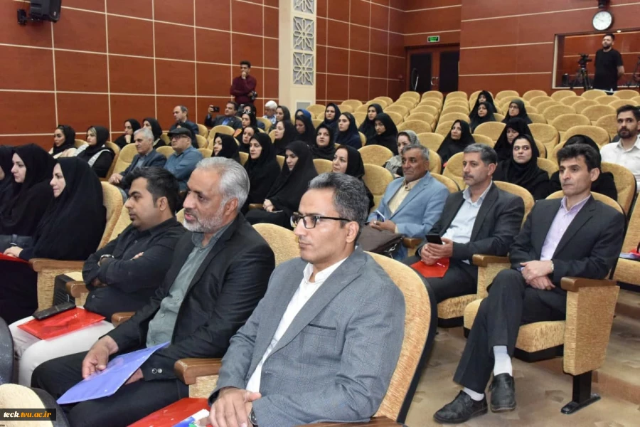 رئیس دانشگاه فنی و حرفه‌ای در چهارمین کنسرسیوم مهارت‌آموزی و اشتغال در کاشان:
امتداد فکری شهید آیت الله سید ابراهیم رئیسی، موجب حرکت به سمت توسعه در زمینه صنعت و اشتغال بود. 2