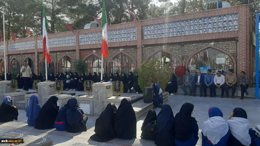 حضور جمعی از کارکنان دانشکده در گلزار شهدای دارالسلام کاشان 7