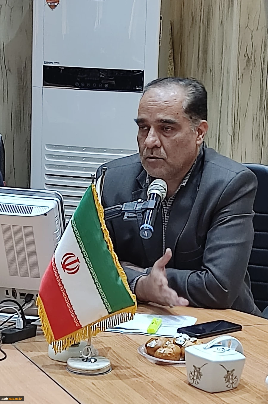 جلسه تکریم و معارفه معاونین آموزشی پژوهشی و دانشجویی فرهنگی دانشگاه ملی مهارت شهید رجایی کاشان برگزار گردید. 4