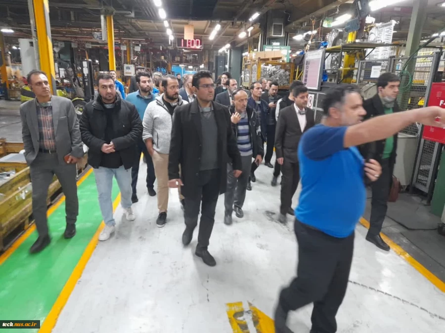 بازدید جمعی از اساتید و کارکنان از کارخانه ایران خودرو 5