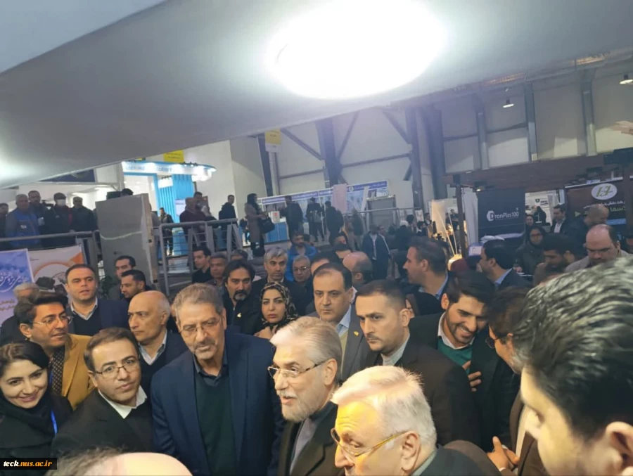 بازدید  وزیر علوم و تحقیقات و فناوری از غرفه دانشگاه ملی مهارت در نمایشگاه فن بازار 2