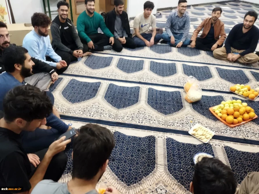 دورهمی دانشجویان دانشگاه ملی مهارت شهید رجایی کاشان در خوابگاه در شب یلدا 5