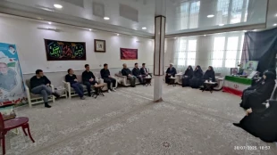 دیدار رئیس ، معاون دانشجویی و فرهنگی ، مسئولین بسیج اساتید ، کارکنان و دانشجویی ، تعدادی از اساتید و پرسنل دانشکده ملی مهارت شهید رجایی کاشان با خانواده شهید طریق القدس محمد ذوالفقارپور 4