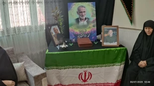 دیدار رئیس ، معاون دانشجویی و فرهنگی ، مسئولین بسیج اساتید ، کارکنان و دانشجویی ، تعدادی از اساتید و پرسنل دانشکده ملی مهارت شهید رجایی کاشان با خانواده شهید طریق القدس محمد ذوالفقارپور 8
